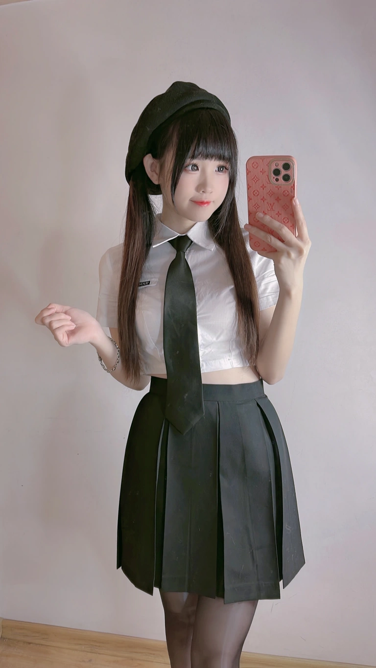 miko酱ww《自拍系列mikoの黑丝04》主题写真：182张全套美图