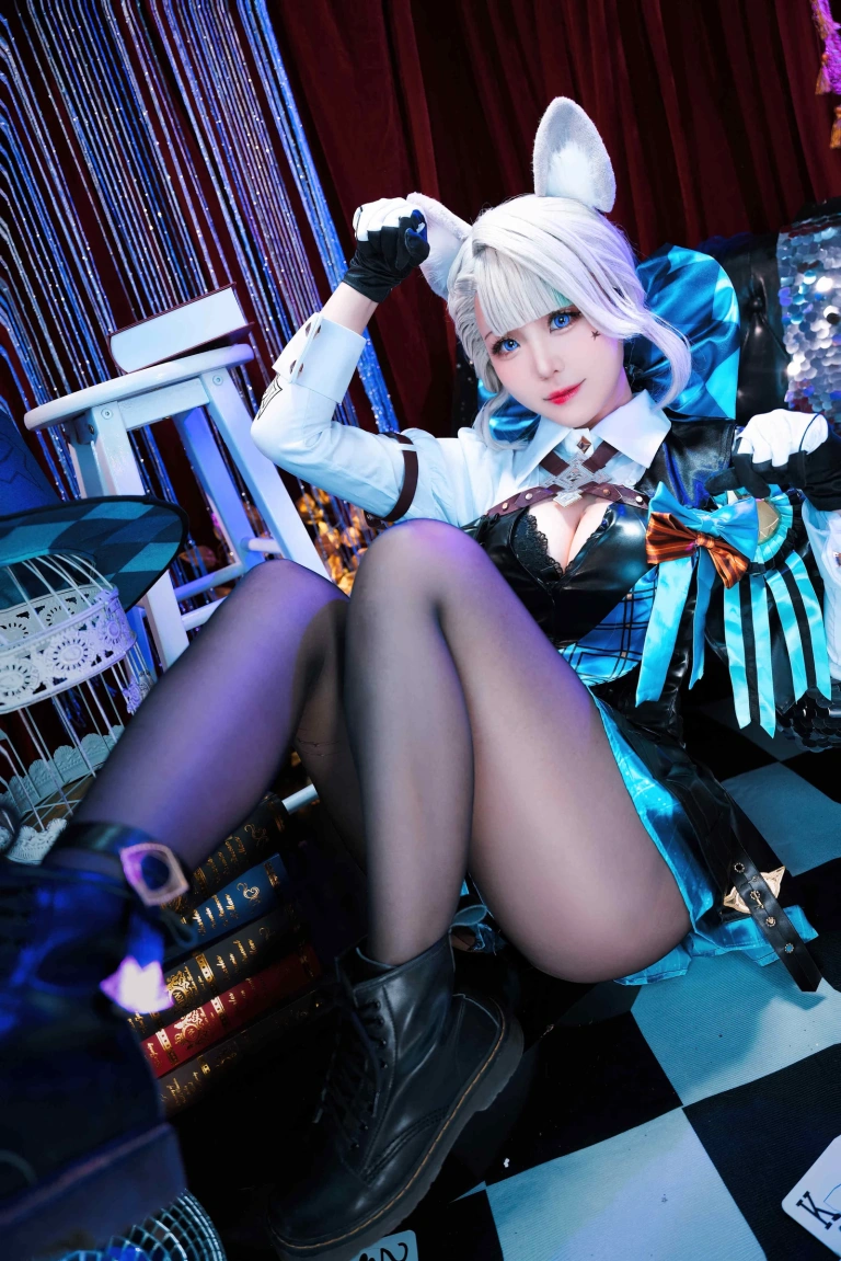 miko酱ww《琳妮特》主题写真：36张全套美图