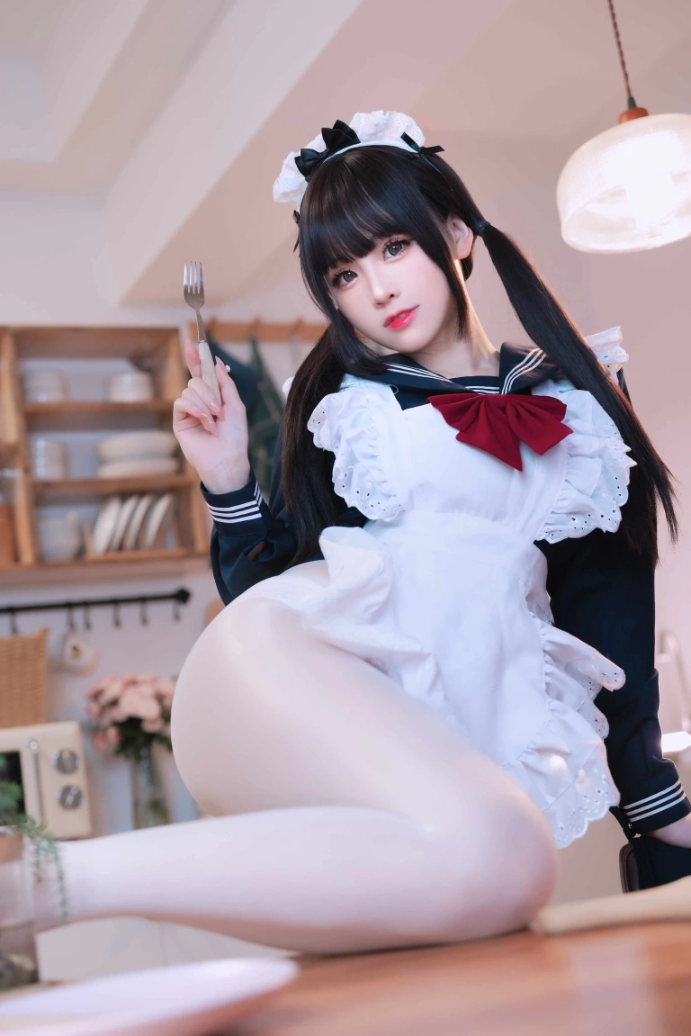 miko酱ww《甜心女仆》主题写真：30张全套美图
