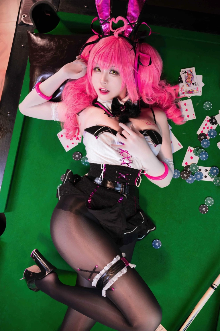miko酱ww《卡迪娜兔女郎》主题写真：30张全套美图