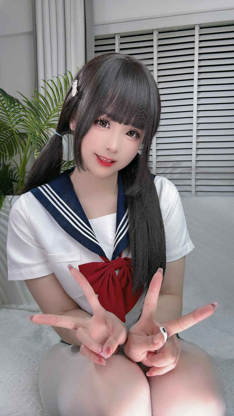 miko酱ww《漆皮死库水》主题写真：23张全套美图