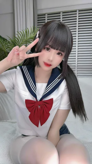 miko酱ww《漆皮死库水》主题写真：23张全套美图
