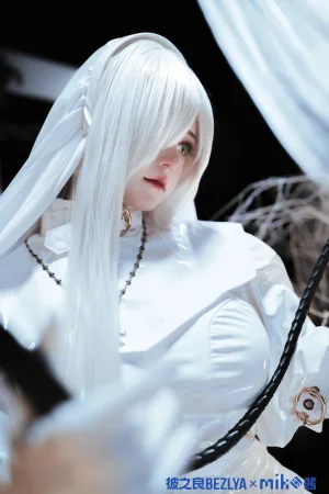 miko酱ww《黑白修女》主题写真：35张全套美图