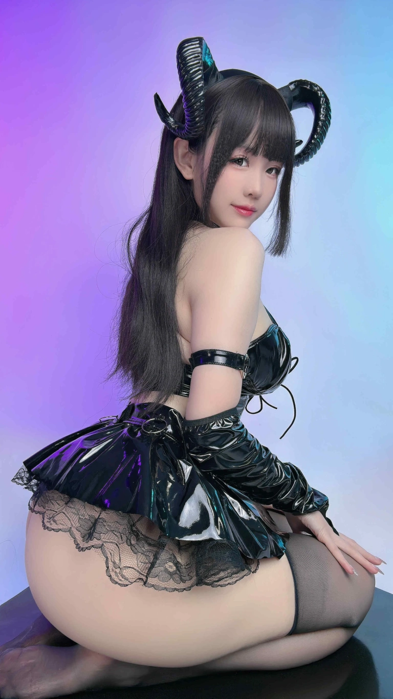 miko酱ww《黑翼魅魔》主题写真：22张全套美图