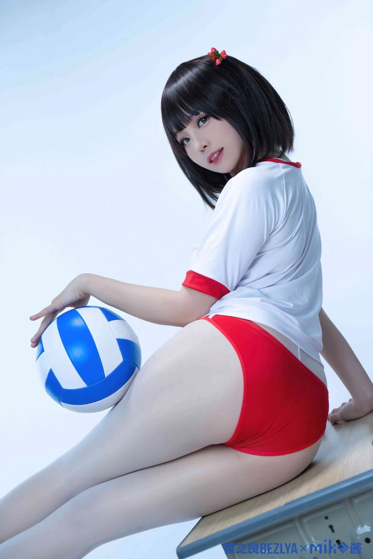 miko酱ww《体操服》主题写真：25张全套美图