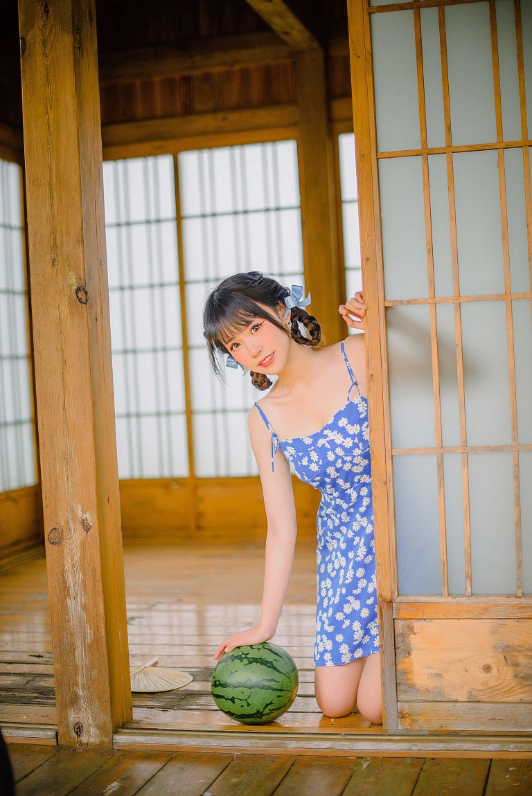 miko酱ww《夏日回忆》主题写真：57张全套美图