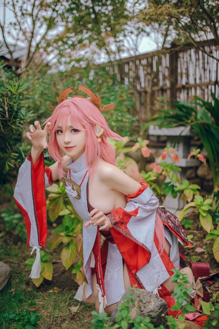 miko酱ww《八重神子》主题写真：31张全套美图