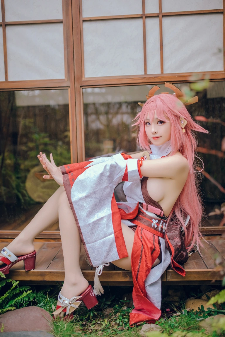 miko酱ww《八重神子》主题写真：31张全套美图