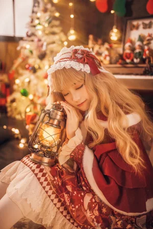 miko酱ww《暖屋里的少女》主题写真：29张全套美图