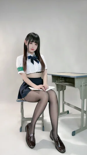 miko酱ww《mikoの风纪委员》主题写真：40张全套美图