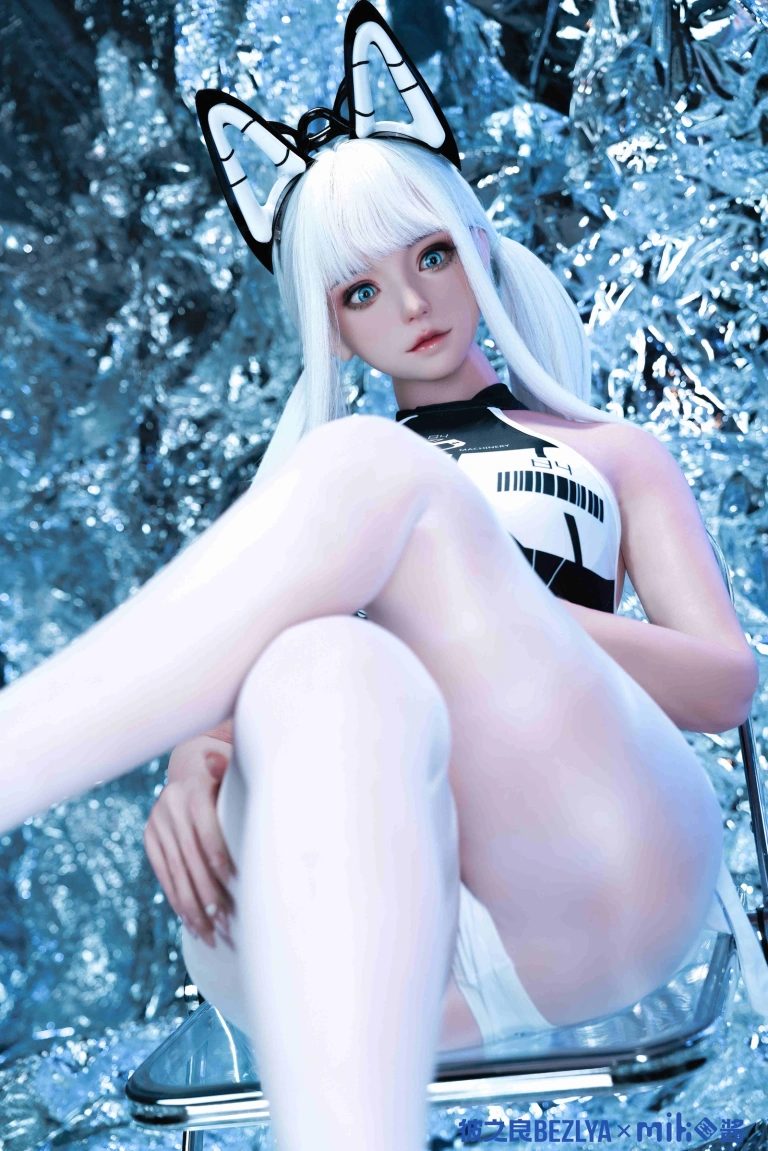 miko酱ww《机械姬》主题写真：25张全套美图