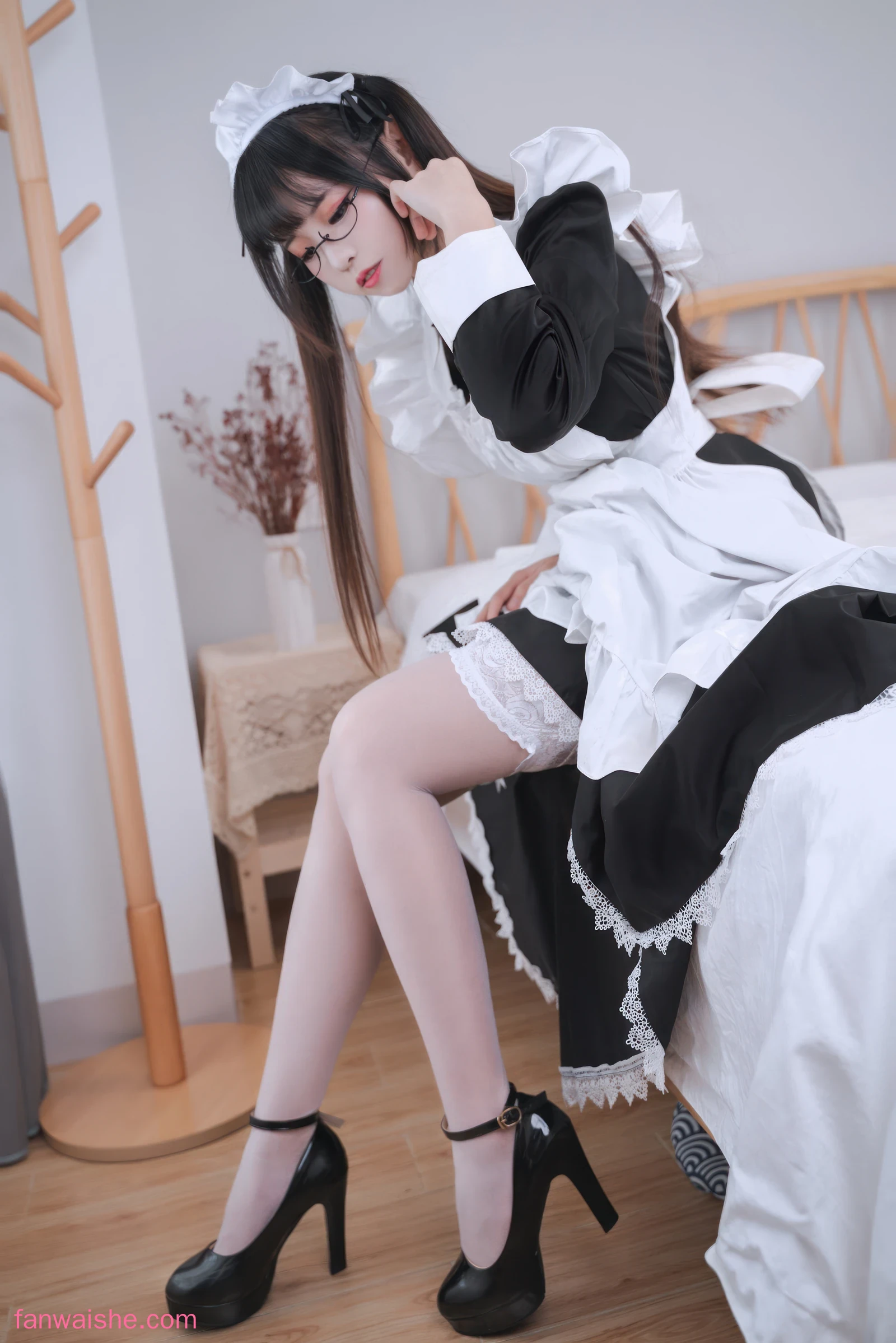 miko酱ww miko酱ww NO.94 - 生日限定女仆
