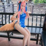 Money冷冷《玉藻前旗袍》主题写真：17张全套美图