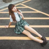 Money冷冷《JK》主题写真：9张全套美图