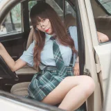 Money冷冷《JK》主题写真：9张全套美图