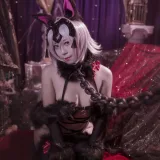 Money冷冷《贞德》主题写真：8张全套美图