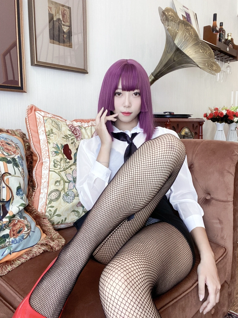 Money冷冷《OL网网制服》主题写真：82张全套美图，含5个视频