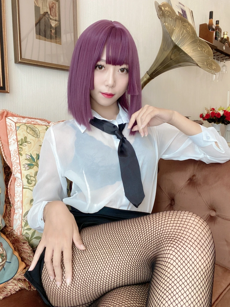 Money冷冷《OL网网制服》主题写真：82张全套美图，含5个视频