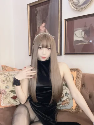 Money冷冷《绑带旗袍裙》主题写真：64张全套美图