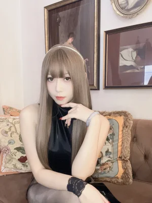 Money冷冷《绑带旗袍裙》主题写真：64张全套美图