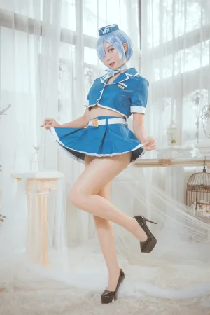 Money冷冷《蕾姆空姐小恶魔》主题写真：33张全套美图