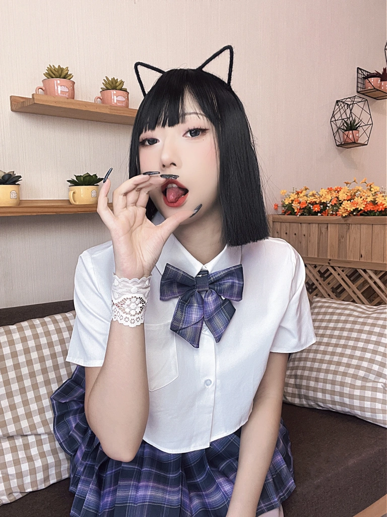 Money冷冷《JK喵酱》主题写真：74张全套美图，含2个视频
