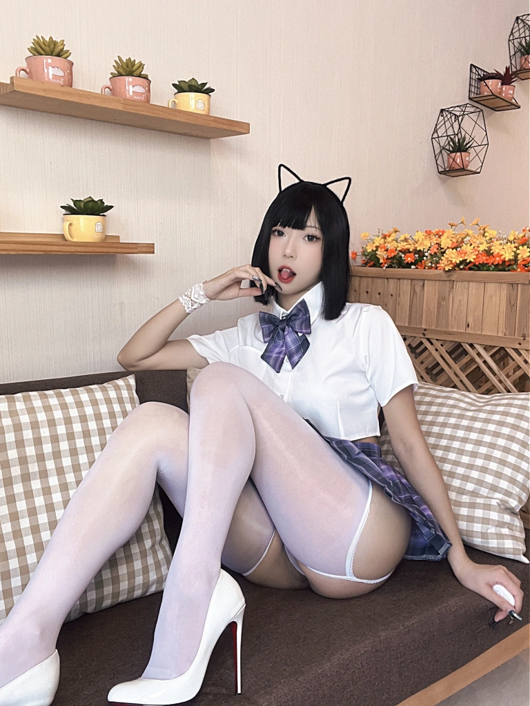 Money冷冷《JK喵酱》主题写真：74张全套美图，含2个视频