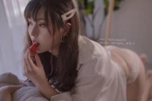 Natsuko_夏夏子《男友衬衫》主题写真：35张全套美图
