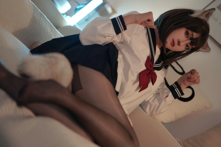 Natsuko_夏夏子《大尾巴喵》主题写真：50张全套美图