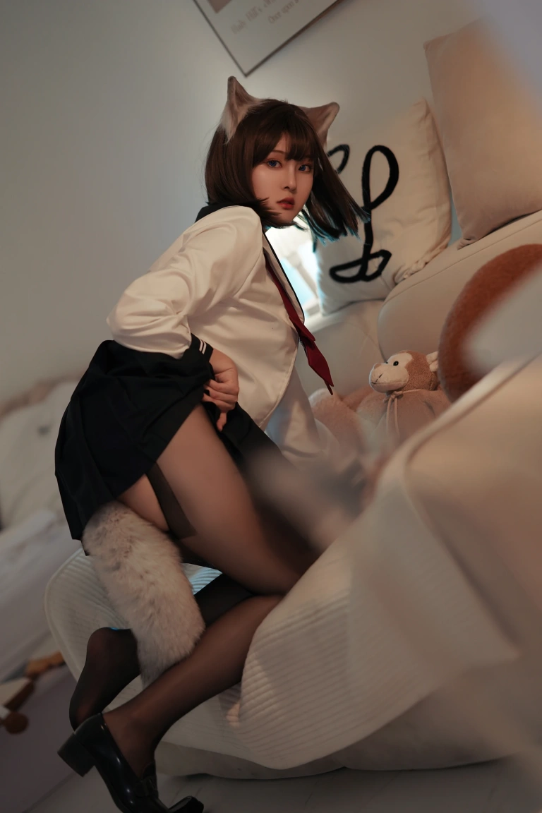 Natsuko_夏夏子《大尾巴喵》主题写真：50张全套美图
