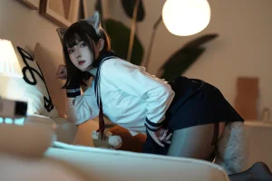 Natsuko_夏夏子《大尾巴喵》主题写真：50张全套美图