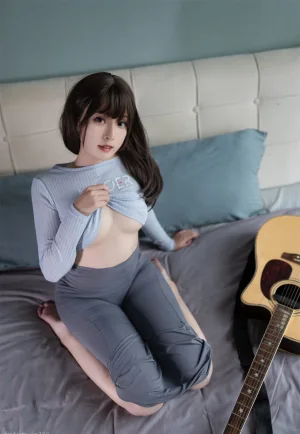 Natsuko_夏夏子《吉他妹妹》主题写真：48张全套美图