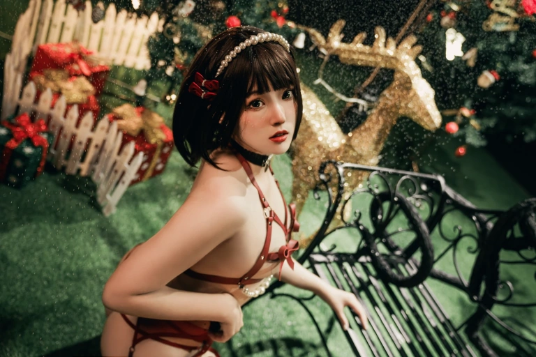 Natsuko_夏夏子《2022圣诞》主题写真：30张全套美图，含1个视频