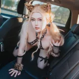 Natsuko_夏夏子《豹纹X车》主题写真：41张全套美图，含1个视频
