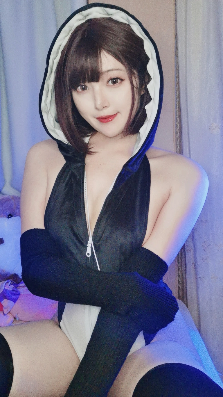 Natsuko_夏夏子《虎鲸自拍》主题写真：25张全套美图