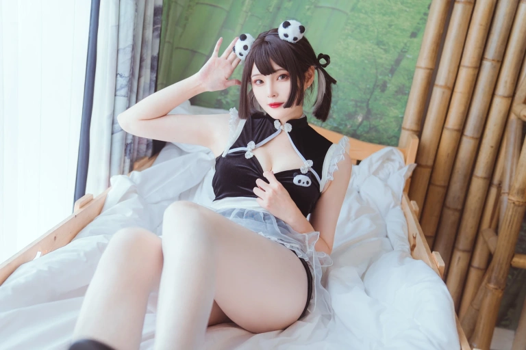 Natsuko_夏夏子《熊猫女仆》主题写真：64张全套美图，含1个视频
