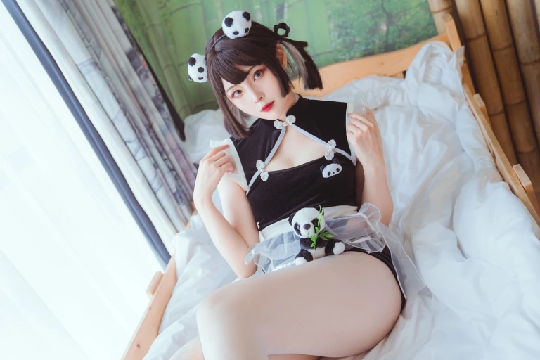 Natsuko_夏夏子《熊猫女仆》主题写真：64张全套美图，含1个视频