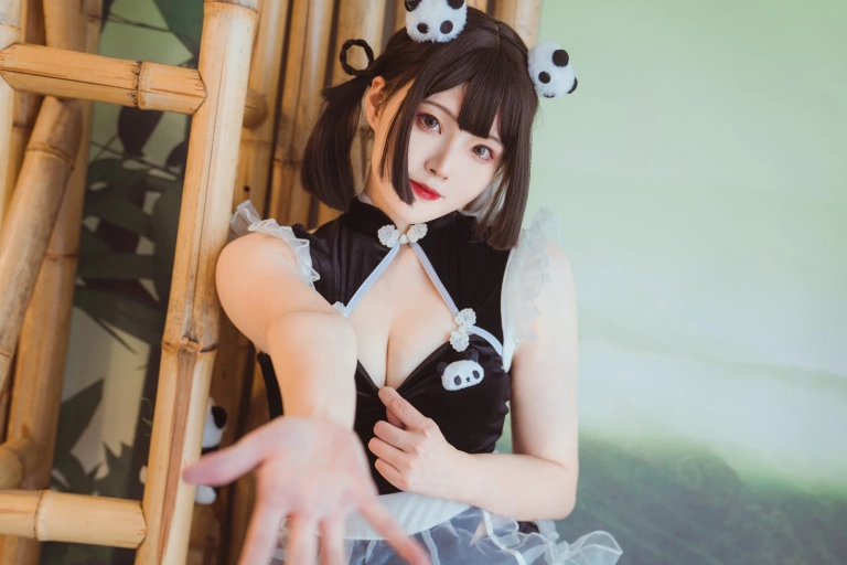Natsuko_夏夏子《熊猫女仆》主题写真：64张全套美图，含1个视频