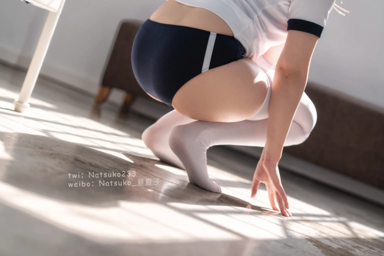 Natsuko_夏夏子《体操服》主题写真：31张全套美图