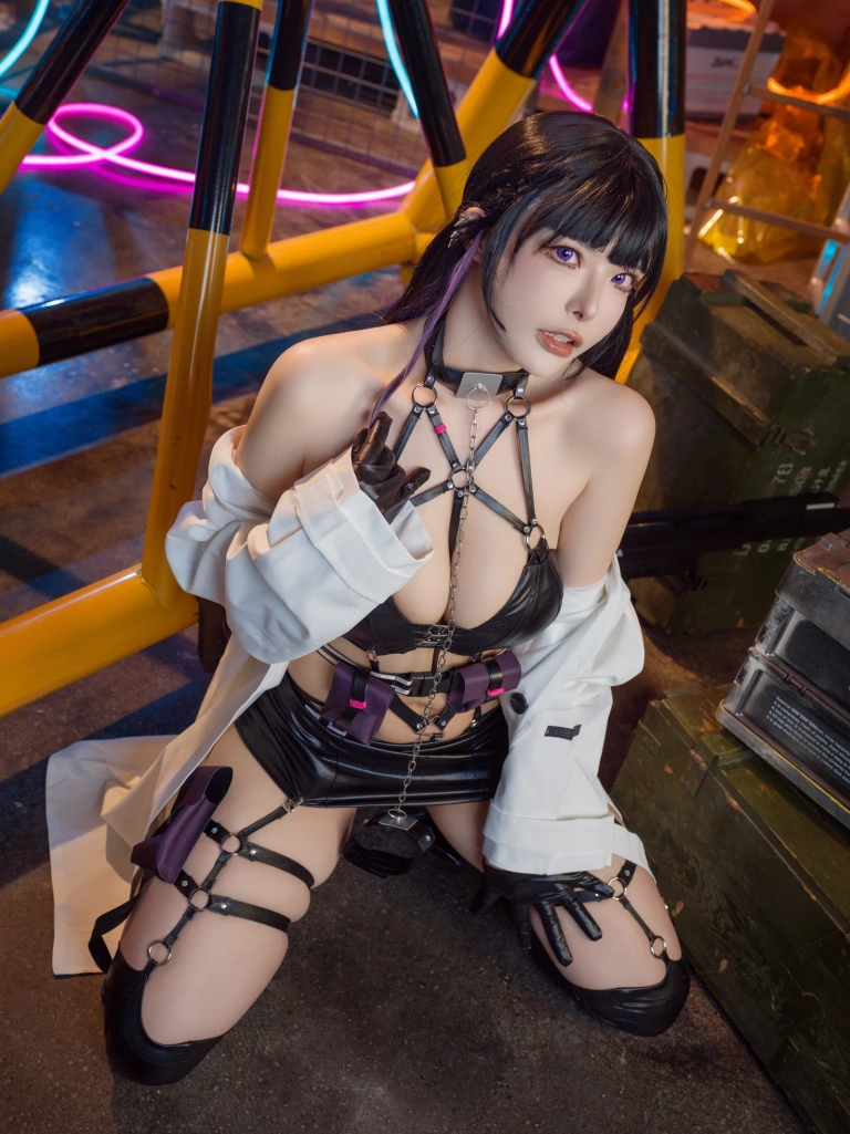 Natsuko_夏夏子《米哈拉&尤妮（&秋和柯基）》主题写真：74张全套美图，含1个视频