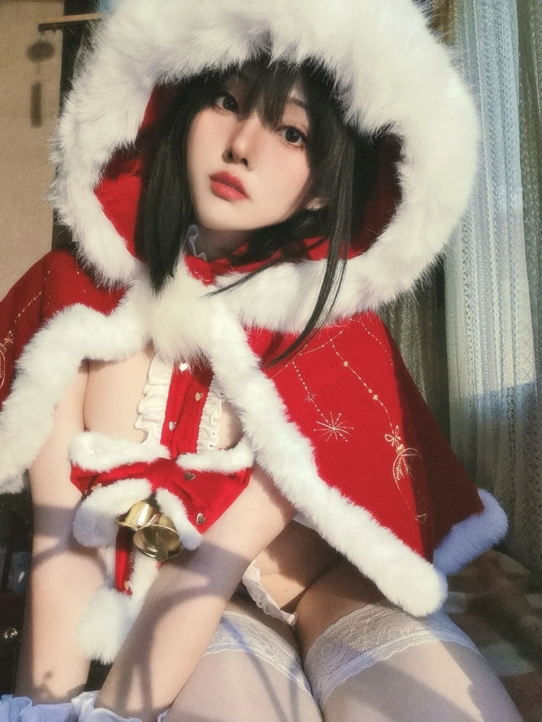 Natsuko_夏夏子《2023圣诞雪精灵》主题写真：48张全套美图，含1个视频