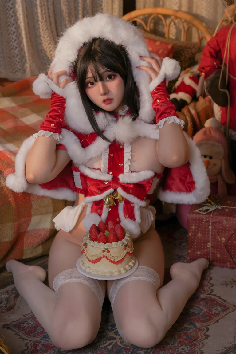 Natsuko_夏夏子《2023圣诞雪精灵》主题写真：48张全套美图，含1个视频