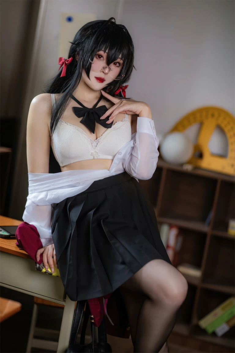 Natsuko_夏夏子《大凤JK》主题写真：40张全套美图