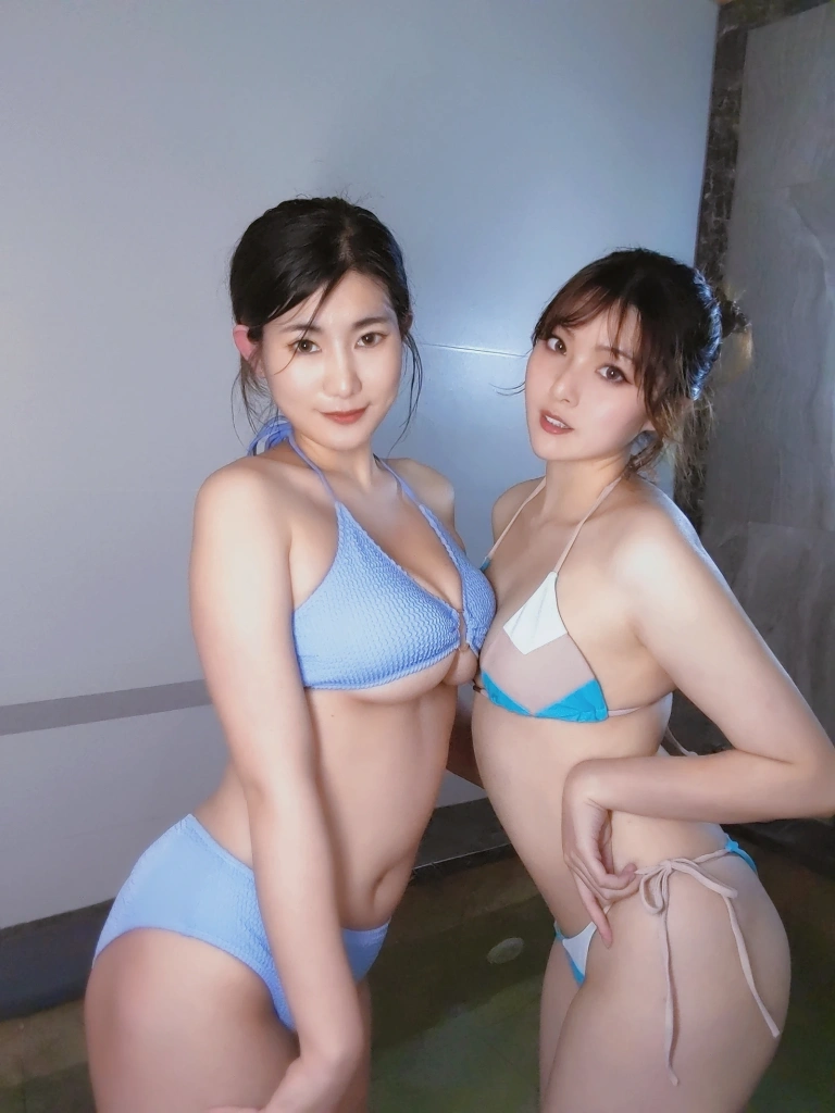 Natsuko_夏夏子《双人私汤自拍&星澜是澜澜叫澜妹呀)》主题写真：26张全套美图