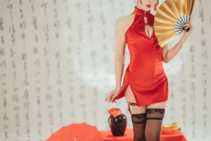 Natsuko_夏夏子《夏记钱庄》主题写真：48张全套美图，含1个视频