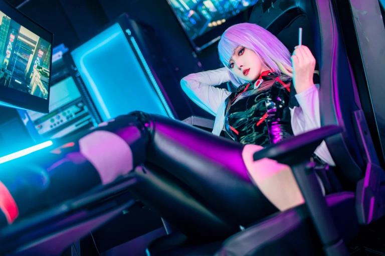 Natsuko_夏夏子《赛博朋克 边缘行者 Lucy》主题写真：61张全套美图