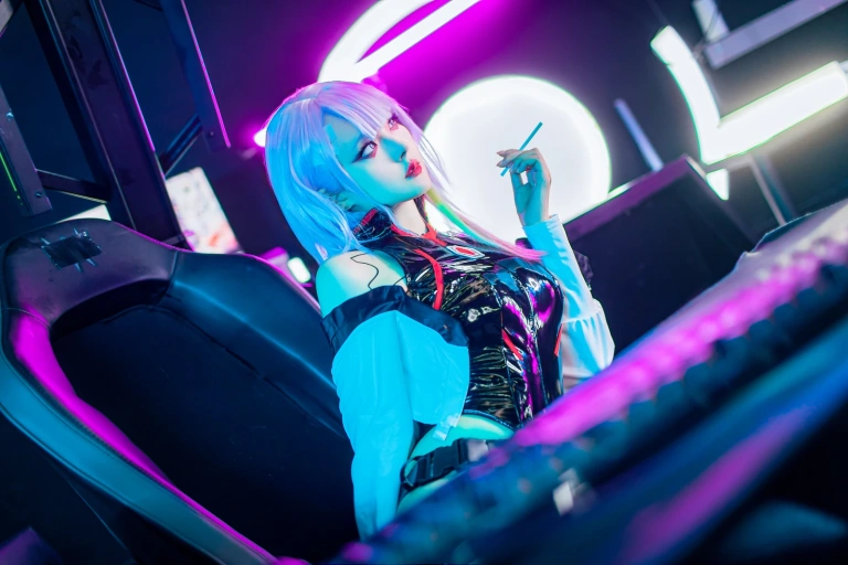 Natsuko_夏夏子《赛博朋克 边缘行者 Lucy》主题写真：61张全套美图