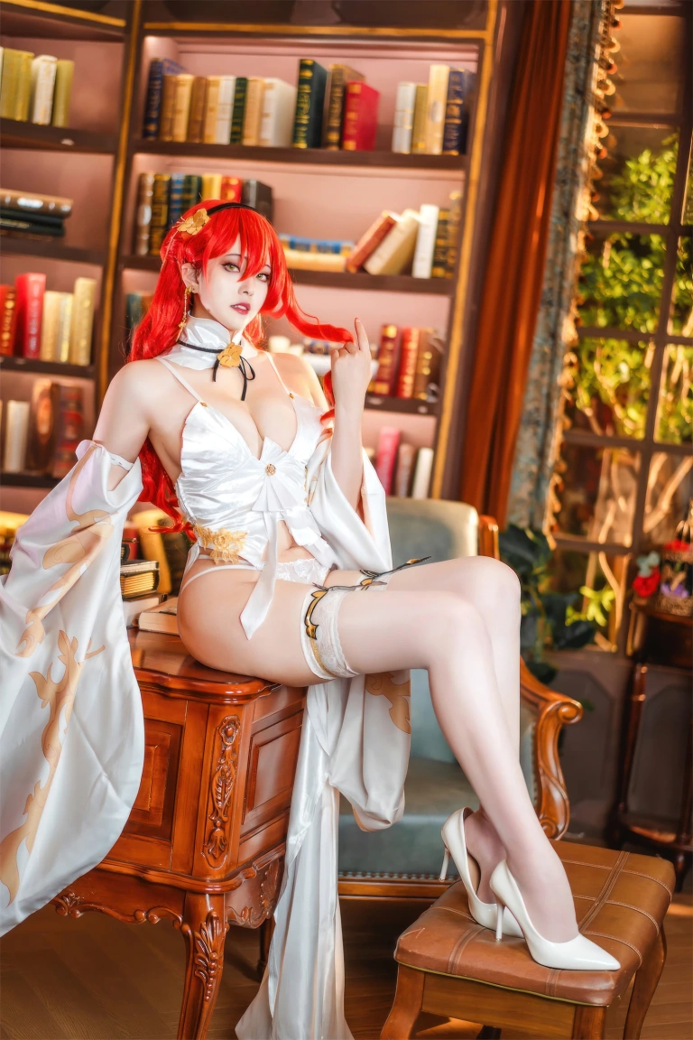 Natsuko_夏夏子《崩坏：星穹铁道 姬子礼服》主题写真：77张全套美图