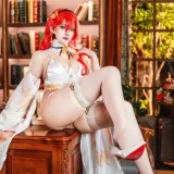 Natsuko_夏夏子《崩坏：星穹铁道 姬子礼服》主题写真：77张全套美图