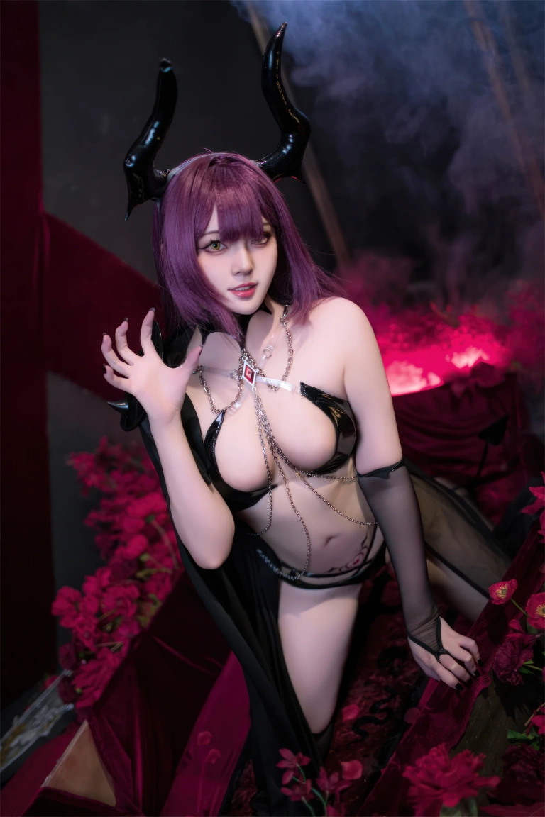 Natsuko_夏夏子《碧蓝航线 德文郡万圣魅魔》主题写真：90张全套美图，含6个视频
